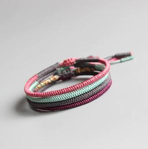 Bracelet tendance en nœud de corde - Product Image 1