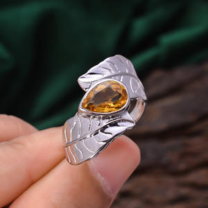 แหวนเงินแท้ขนาด4.4กรัมสำหรับ92.5แหวนทางศาสนาสีเหลืองซิทรีนพลอยลูกแพร์เจียระไนแบบสวยงามขายส่ง - Product Image 3