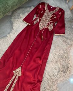 El último hermoso diseñador de bordado en deslumbrante vestido caftán para uso diario y ropa de fiesta - Product Image 1