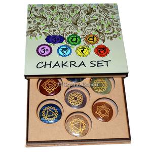 Boîte-cadeau imprimée de belle pose de méditation Boîte-cadeau de conception de fantaisie d'impression de 7 chakras pour la guérison et l'équilibrage spirituels - Product Image 1
