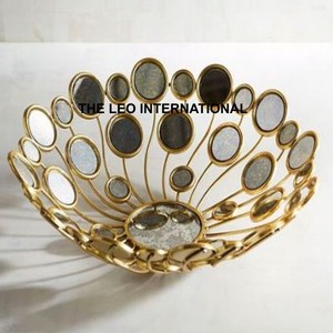 Bol décoratif moderne en aluminium plaqué argent, forme florale, style élégant, qualité supérieure, pour la maison - Product Image 4