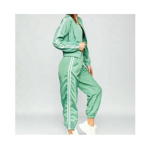 Chándal de cintura elástica para mujer, chándal reflectante, ajustado, a la moda, de verano, disponible en precios económicos - Product Image 4