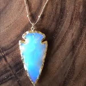 Colgantes de punta de flecha envuelta de alambre chapado en oro Natural de opalita, colgantes de Luna para regalo - Product Image 2