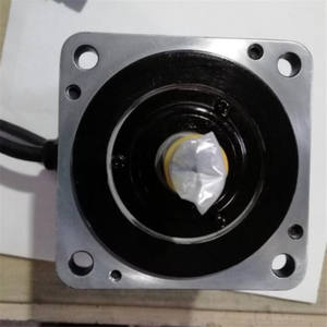 Nuevo AC SERVO MOTOR <span class=keywords><strong>SGMPH</strong></span>-<span class=keywords><strong>04DAA61D</strong></span>-OY - Product Image 4