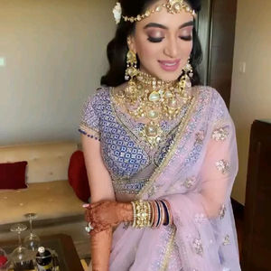 Lehenga Choli de Diseño Bollywood para Mujer para Bodas y Ocasiones Especiales, Compra en Línea, Surat, India - Product Image 1