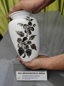 Brassworld India Urne de crémation peinte à la main en aluminium de 10 pouces Fournitures funéraires - Product Image 4