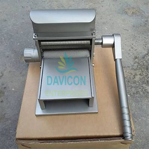 Instrument chirurgical manuel en acier inoxydable pour greffe cutanée et dermatome à mailles, certifié CE pour la chirurgie plastique - Product Image 2