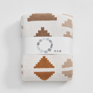 Plaid tricoté <span class=keywords><strong>en</strong></span> microfibre douce et <span class=keywords><strong>laine</strong></span> mérinos DQX Nordic personnalisé pour la décoration intérieure et les canapés - Product Image 3
