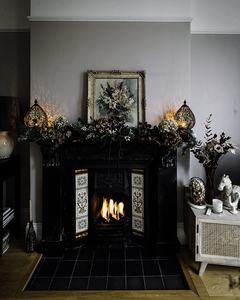 Farol de Metal Marroquí Personalizable, Portavelas Colgante para Exteriores en Negro y Oro Rosa para Decoración del Hogar - Product Image 3