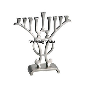 Bougeoir Menorah en métal de haute qualité, décoratif et fait à la main, bougeoir classique et élégant en métal pour table, vente en gros - Product Image 3