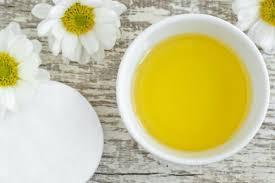 Huile de camélia biologique pure pressée à froid, étiquette privée personnalisée, vente en gros, certifiée GMP, OEM/ODM pour les soins du visage, de la peau et des cheveux - Product Image 2