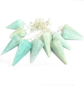 Figurine Feng Shui en amazonite bleu ciel, pierre précieuse naturelle, agate facettée, sculptée et gravée, en vente - Product Image 1