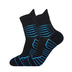 Vente en gros de chaussettes de basket-ball à logo personnalisé unisexe de haute qualité chaussettes en tricot blanc noir chaussettes de sport Elite - Product Image 4
