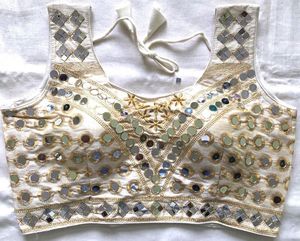 เสื้อเบลาส์ปักงานกระจก Navratri,เสื้อเบลาส์ปักลายพร้อมส่งปี2023 - Product Image 4