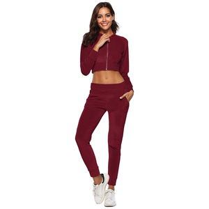 Vente Flash : Ensemble de Survêtement Femme en Velours Personnalisé – Haut à Capuche Zippé Sexy et Pantalon Taille Haute – Tenue Jogging Deux Pièces pour Femme - Product Image 1