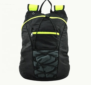 Petits sacs <span class=keywords><strong>à</strong></span> <span class=keywords><strong>dos</strong></span> de randonnée <span class=keywords><strong>pliable</strong></span> <span class=keywords><strong>sac</strong></span> <span class=keywords><strong>à</strong></span> bandoulière décontracté <span class=keywords><strong>sac</strong></span> de plein air léger compressible <span class=keywords><strong>sac</strong></span> <span class=keywords><strong>à</strong></span> <span class=keywords><strong>dos</strong></span> de randonnée pour hommes femmes - Product Image 4
