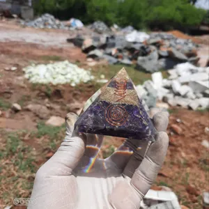 Piramide di Orgonite personalizzata piramide di Orgonite di ametista viola scuro con punto di matita di quarzo di cristallo