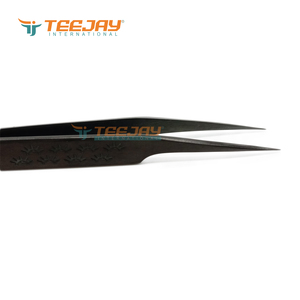 Pinzas para Pestañas TEEJAY Dull Plasma Black Lady Angular Isolation con Punta Fina de Acero Inoxidable y Agarre Perfecto - Product Image 3