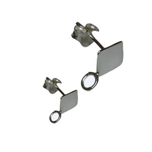 ต่างหูเม็ดเพชรชุบเงินจำนวนมากพร้อมทองคำสำหรับงานแต่งงานและปาร์ตี้จากอินเดีย - Product Image 1