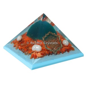 Jaspe rouge avec perle Orgonite pyramide de guérison | Jaspe rouge avec perle Orgonite pyramide de guérison - Product Image 1
