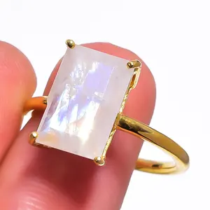 Hot Selling Natural Rainbow Moonstone Birth Gemstone Gift Jewelry 925 Sterling Silver 18k Gold Unisex Vintage Fashion Ring SKR26