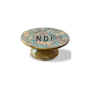 Support à gâteau élégant en bois de manguier, forme arrondie, finition émaillée, pour la décoration de table lors de mariages et de réceptions. - Product Image 1