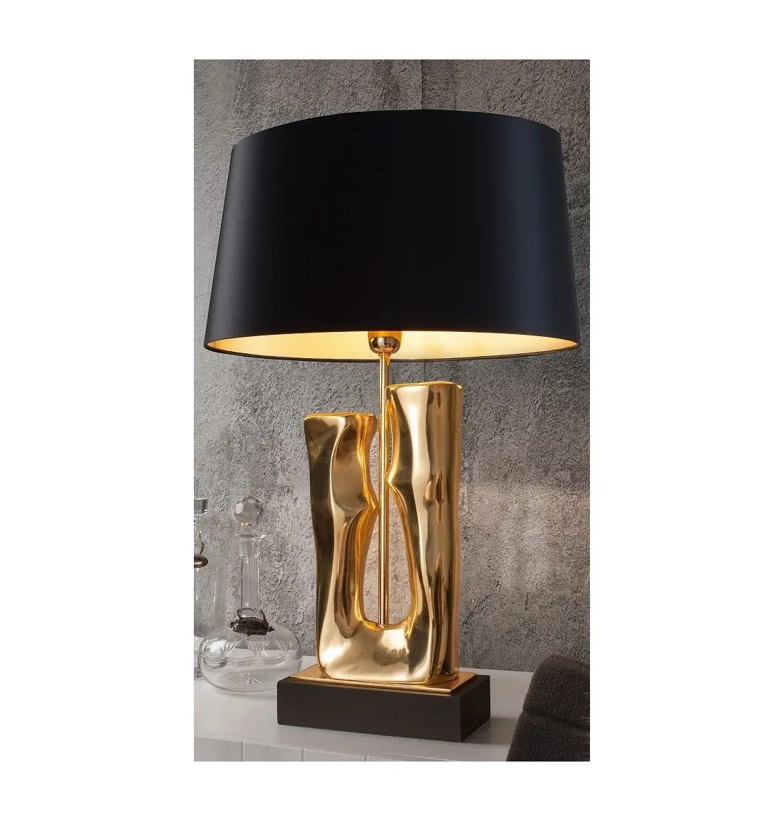 Antique Black Shade Metal Base Decorative Table Lamps Supplier at Low Price New Design Handmade Metal Table Lamps Exporter