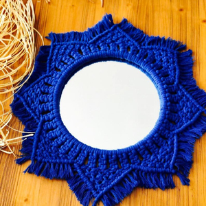 Espejo de Macramé de Elegancia Atemporal Hecho a Mano - Product Image 1