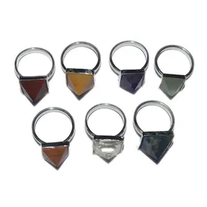 Assortiment de pierres précieuses anneau de pyramide pierre de guérison naturelle anneau de pyramide argent anneau de pierres précieuses argent - Product Image 1
