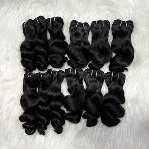 Extensions de tissage de cheveux humains ondulés naturels non transformés Remy indiens en gros - Product Image 1