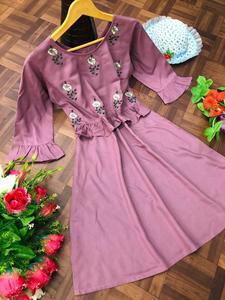 ชุดเดรสผ้าอินเดียสำหรับผู้หญิงผ้าคอตตอนดีไซน์แบบเรียบง่ายและแฟนซีสีไซน์แฟชั่นล่าสุด - Product Image 3