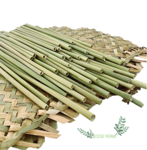 Pajitas de Hierba Desechables Ecológicas, Juego de Pajitas para Beber Hechas a Mano en Vietnam, 100% Naturales, Exportación ECo2go - Product Image 1