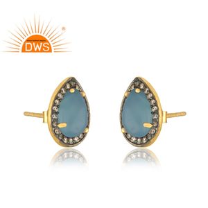 Pendientes de Moda Chapados en Oro de 18k, Proveedor de Joyería de Plata 925, Pendientes de Botón con Piedra Preciosa de Calcedonia Azul, Colección Clásica - Product Image 1