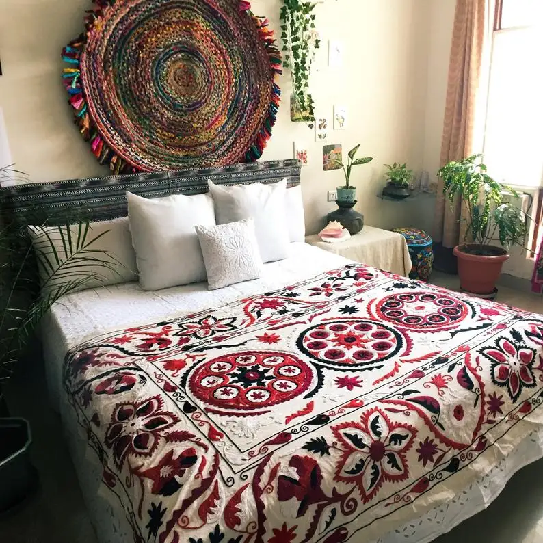 Colcha decorativa de estilo indio Suzani para cama, cubrecama bordado, decoración Bohemia, funda de mesa clásica hecha a mano, regalo de Navidad