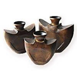 Vase à fleurs en laiton antique Design moderne unique en acier inoxydable Vase de table décoratif pour la maison pour fleurs ou plantes - Product Image 1