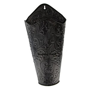 Jardinière galvanisée rustique Jardinière de créateur faite à la main de qualité supérieure Classique Élégant Vente chaude De Luxe Nouveau Jardinière galvanisée - Product Image 1