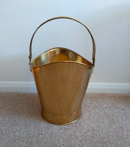 Cubo de metal de almacenamiento de madera en color negro con diseño simple perfecto para almacenamiento de carbón en interiores y accesorios para fogatas - Product Image 4