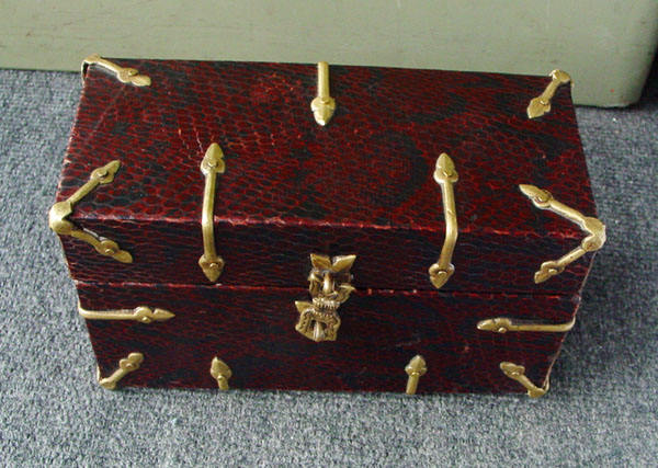 สีน้ำตาล