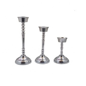 Chandelier élégant en aluminium blanc antique à 4 bras pour bougies coniques, support de décoration pour la maison - Product Image 5