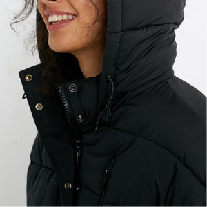 Chaqueta acolchada de invierno para mujer, de color sólido, personalizada por OEM, con capucha y talla grande. - Product Image 2