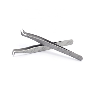 Pinzas de extensión de pestañas de volumen ruso Acero inoxidable con acabado de mancha Tipo de Punta puntiaguda - Product Image 1