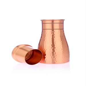 Ensemble carafe à eau en cuivre pur artisanal avec couvercle en verre pour table de chevet - Product Image 1