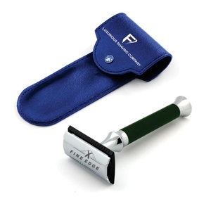 Maquinilla de afeitar de doble filo con mango y cabezal cómodos, se vende convenientemente con recubrimiento en polvo para mayor seguridad - Product Image 1