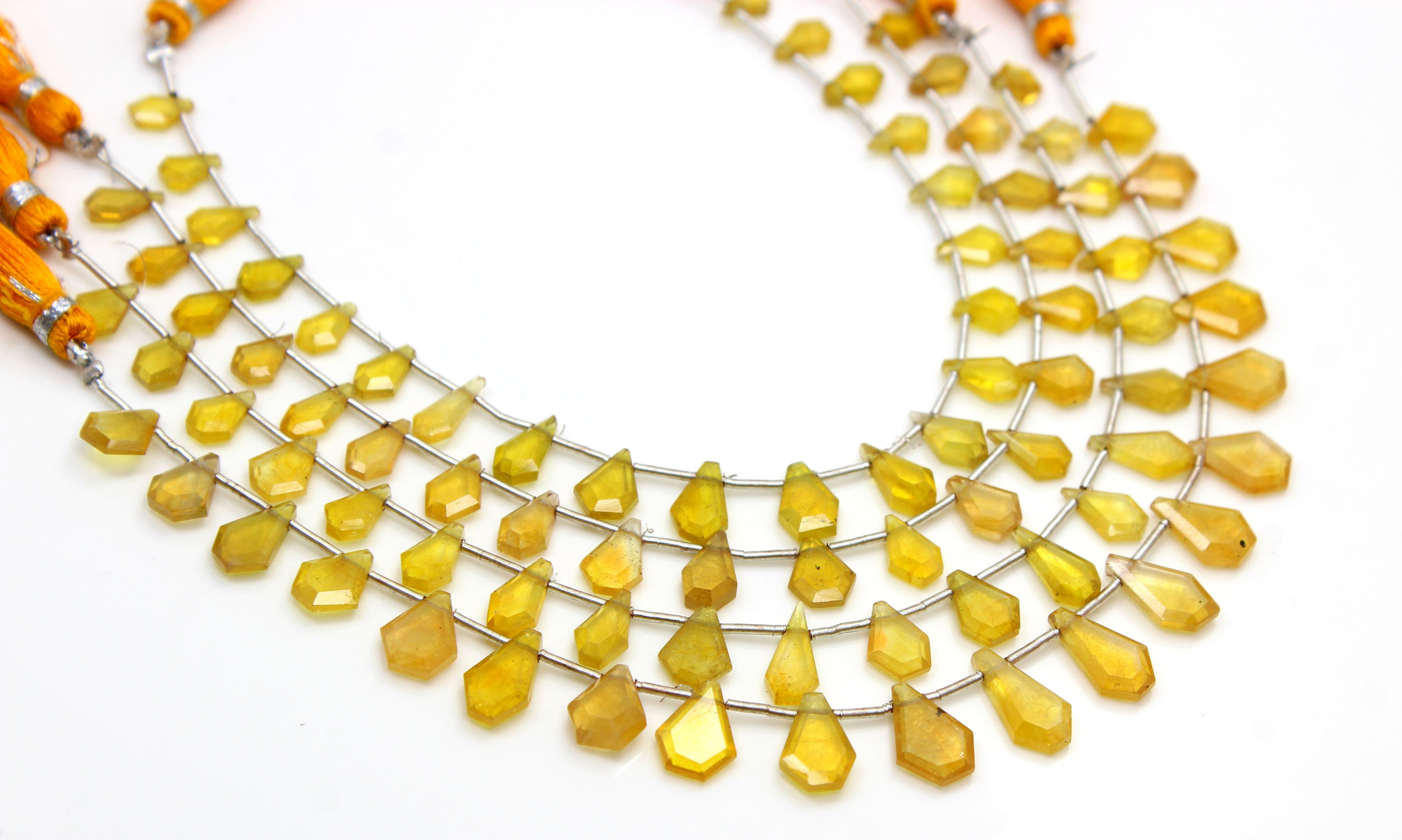 สีเหลือง