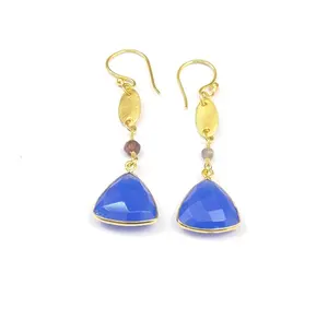 Blaues Chalcedon Natur-Mehredelstein vergoldeter Schmuck Modisch Charme-Huf-Set Doppelstein handgefertigtes Ohrring
