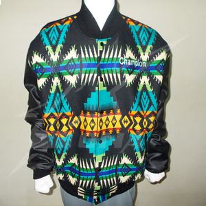 Chaqueta de Invierno Acolchada Delgada y Suave de Marca Privada, Estilo Universitario de Béisbol, Ecológica, de Algodón Liso con Parches - Product Image 3