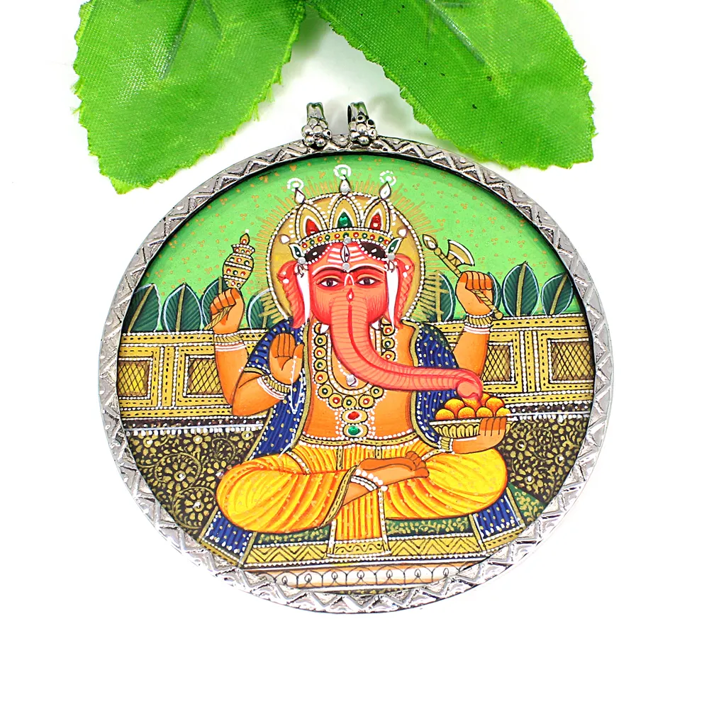 Indian Deity Lord Of Wisdom Ganesha Buatan Tangan Dicat Miniatur Seni 925 Perak Murni dengan Bingkai Kaca Liontin Religius