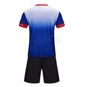 Maillot de sport de haute qualité uniforme de football personnalisé hommes uniforme pour le football nouveau design chemises et shorts - Product Image 2