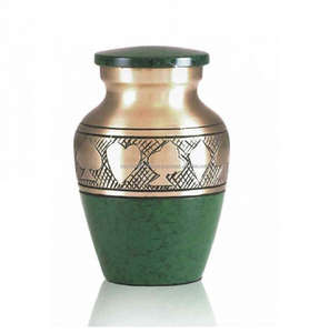 Urnes de crémation indiennes faites à la main avec finition en étain Urnes de crémation classiques de meilleure qualité fabriquées en Inde - Product Image 2