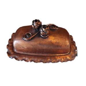 Pot à beurre en cuivre artisanal avec couvercle design, qualité supérieure, écologique, finition polie, forme ovale, taille et logo personnalisables - Product Image 1